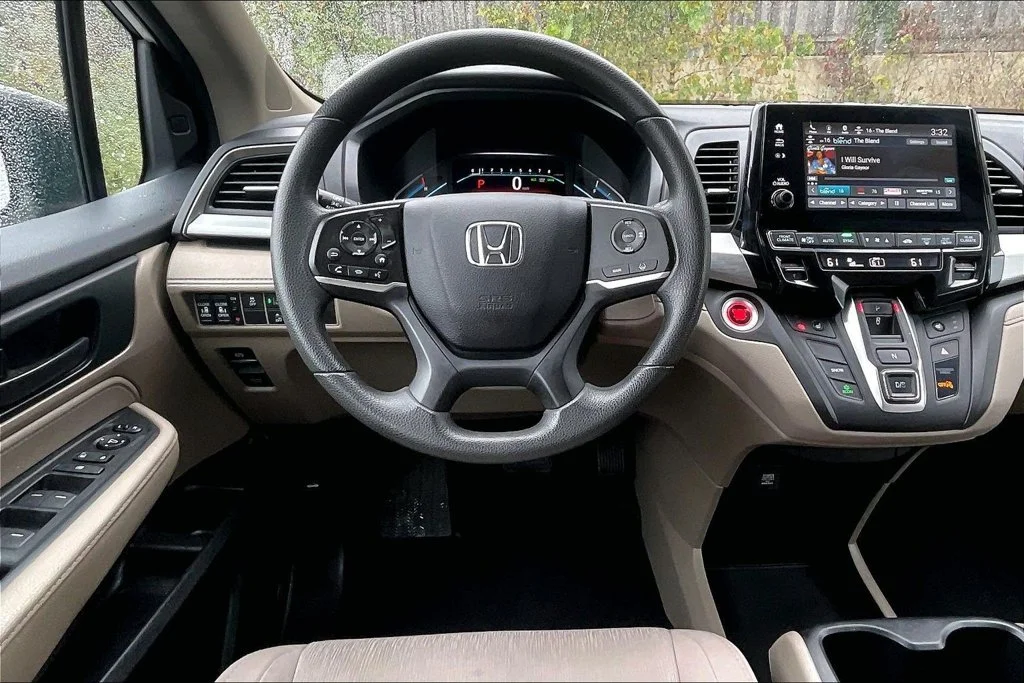 Used 2019  Honda EX image 4