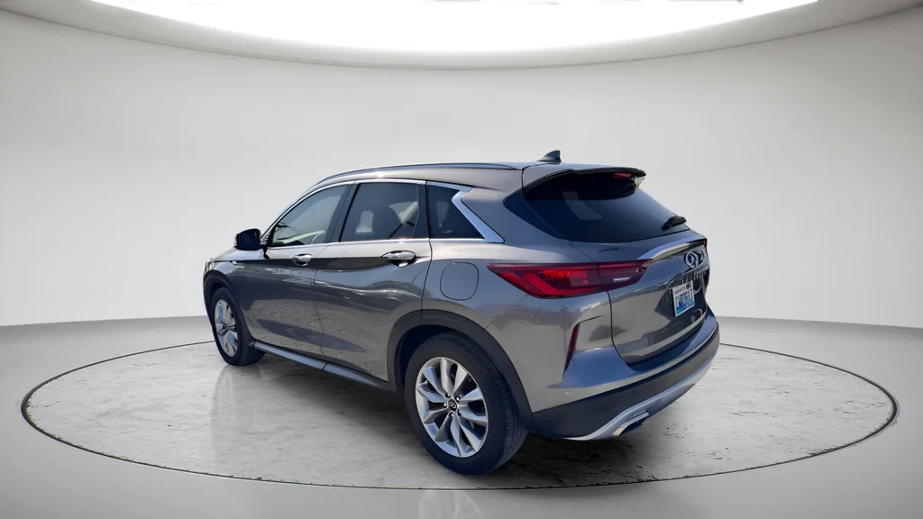 Used 2022 Gray INFINITI LUXE image 5