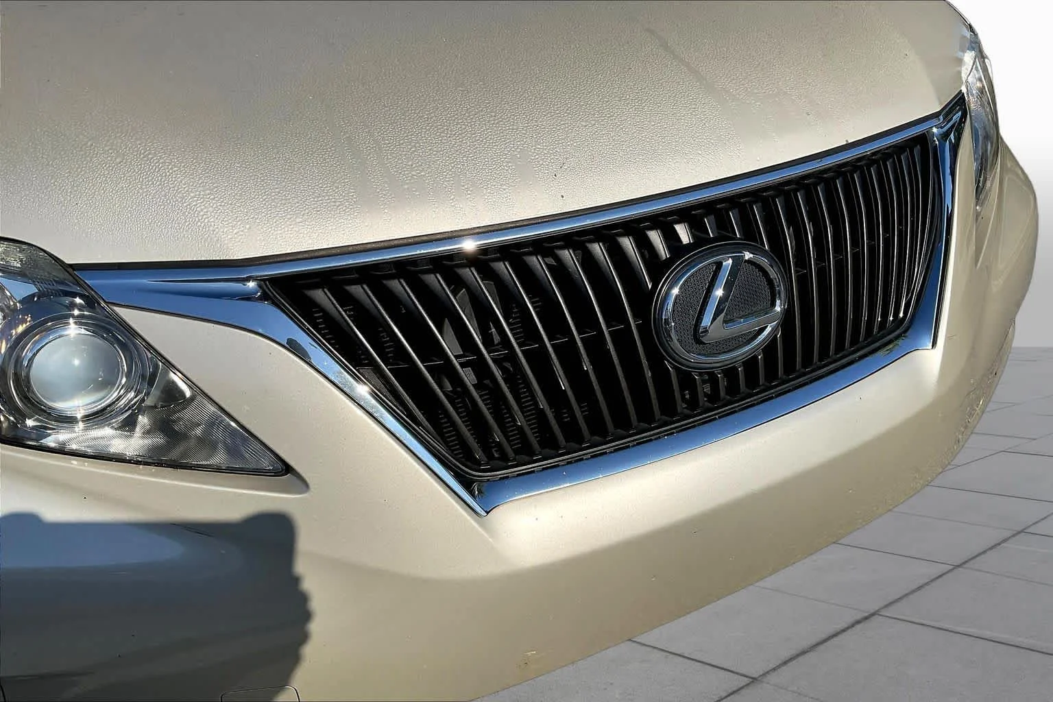 Used 2012 Satin Cashmere Metallic Lexus  image 29