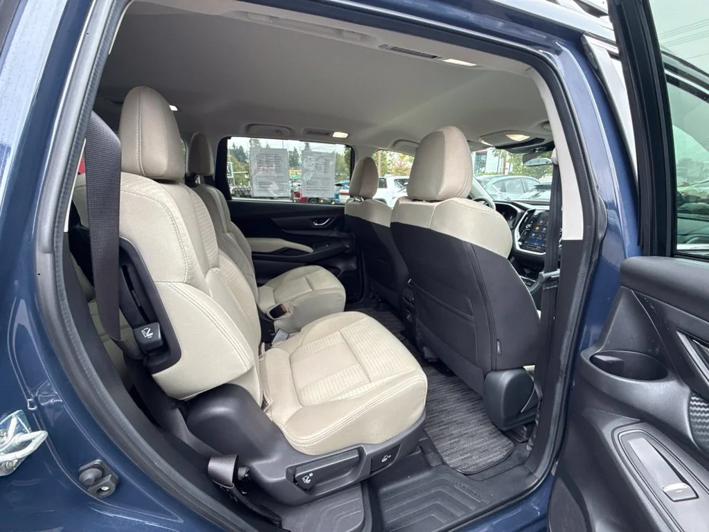 Used 2025  Subaru Premium image 38