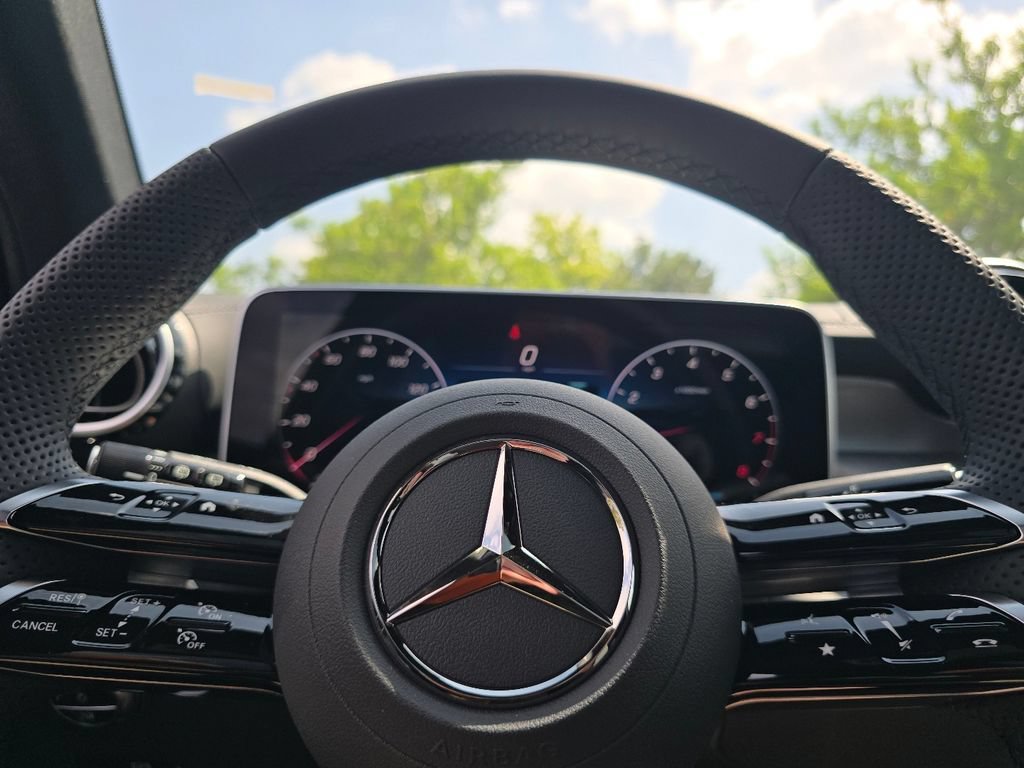 New 2026 Black Mercedes-Benz GLC 300 image 63