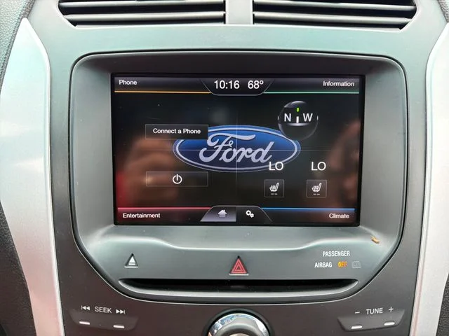Used 2012 Black Ford XLT image 12