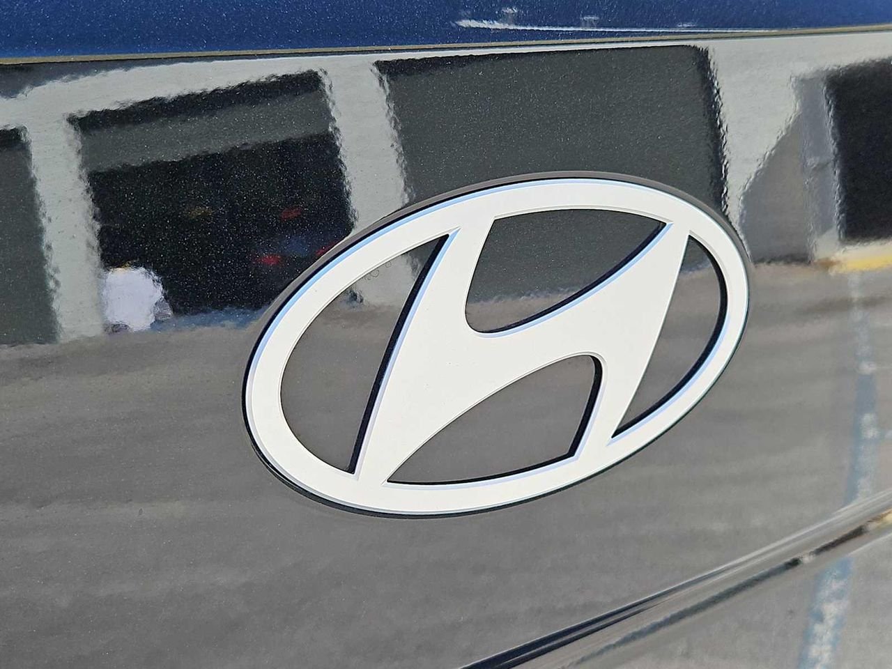 New 2026 Phantom Black Hyundai SEL image 11
