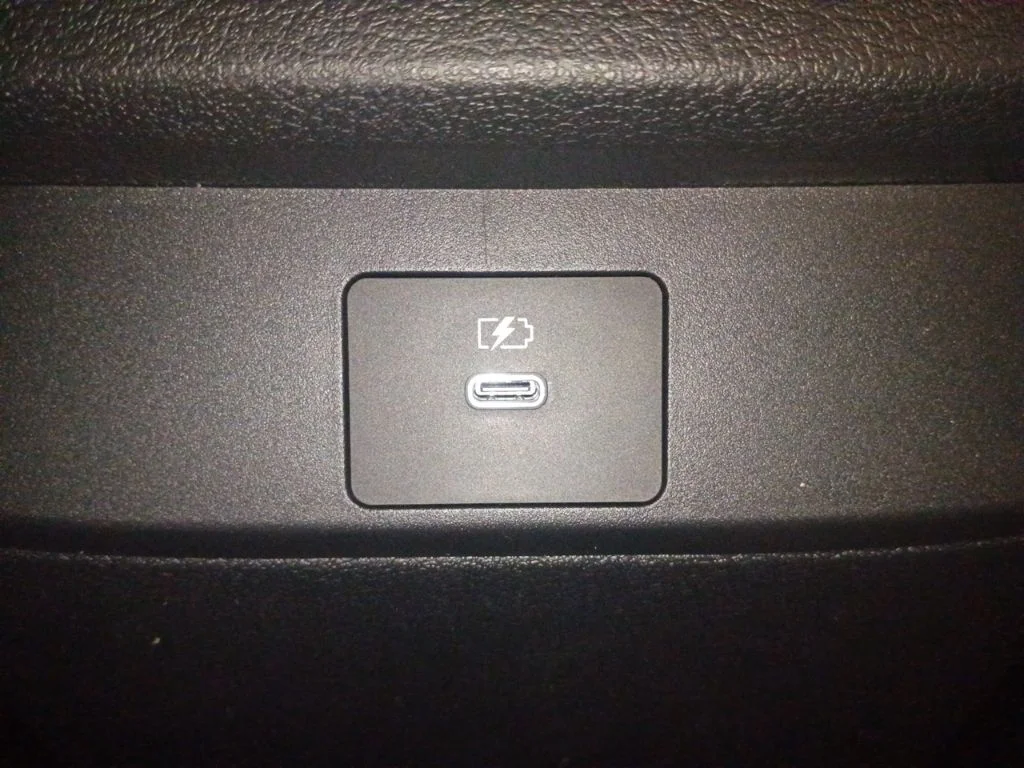 New 2026 Energetic Ember / Super Black Two-tone Nissan SR image 25