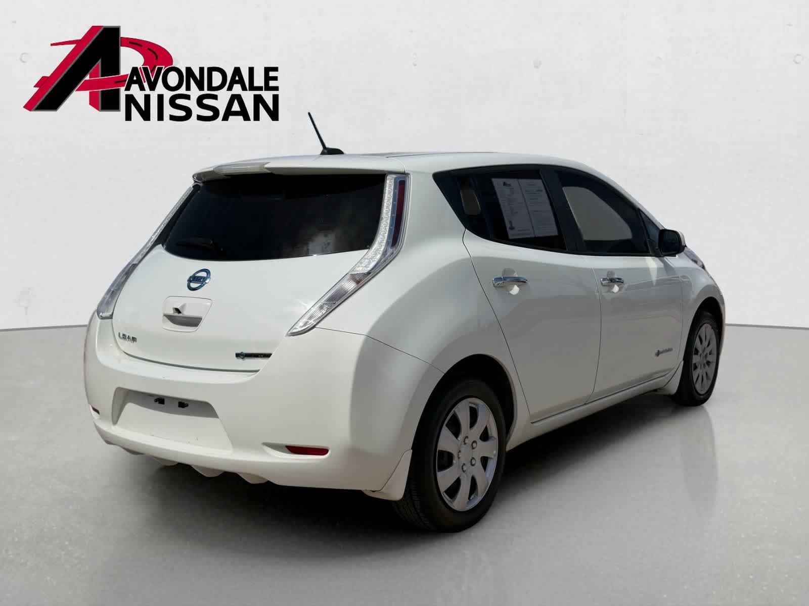 Certified Used 2017 Glacier White Nissan S image 6
