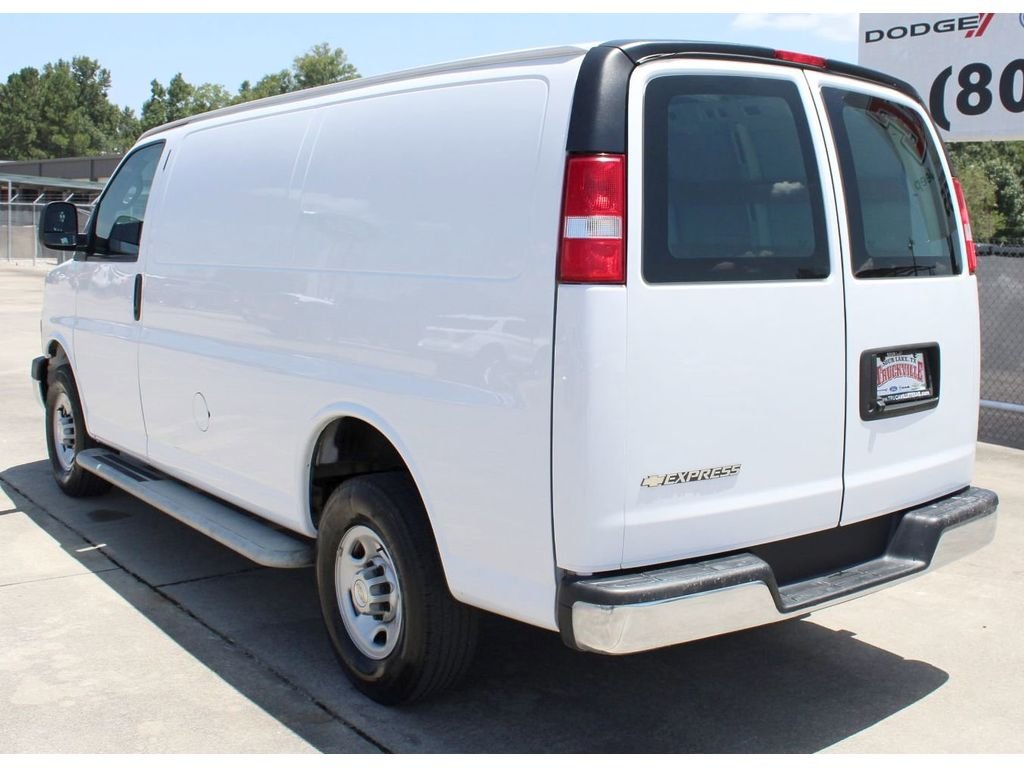 2023 Chevrolet Express Cargo Work Van - Photo 10