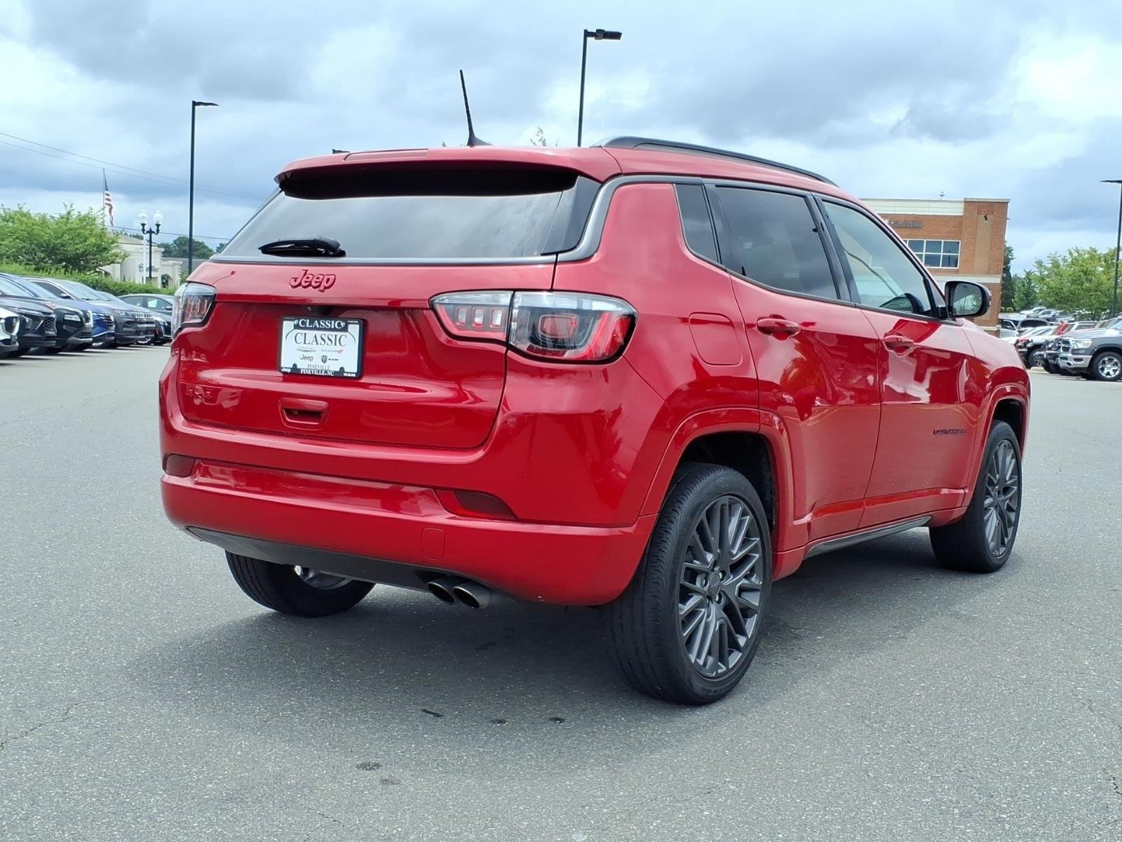 Used 2022 Redline Pearlcoat Jeep (RED) Edition image 2