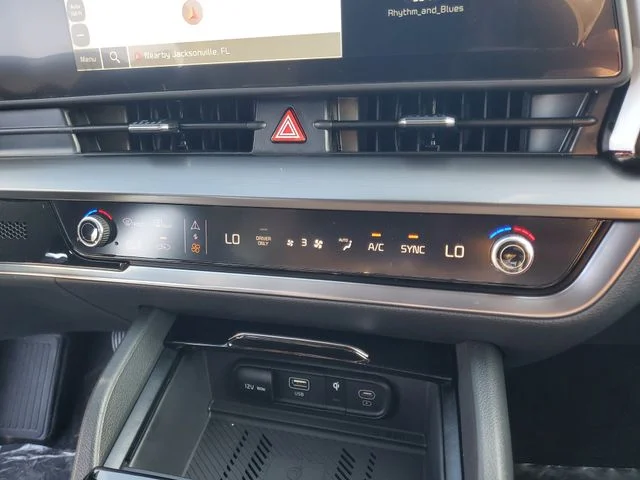 New 2025 Gravity Gray Kia EX image 18
