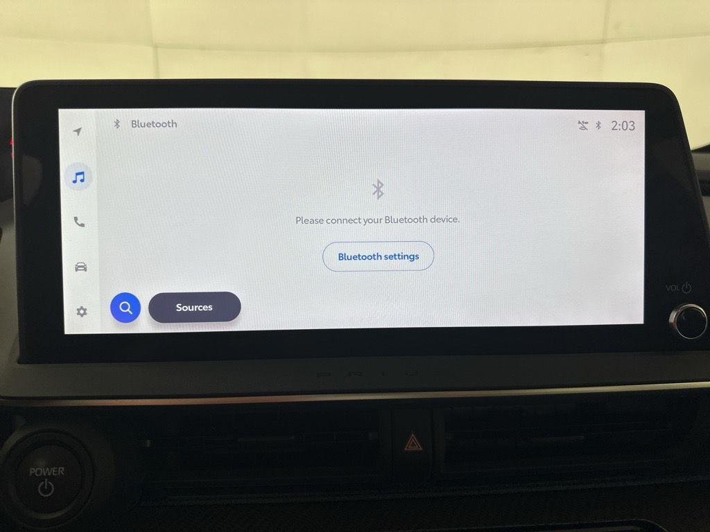 Used 2025 Cutting Edge Toyota XLE image 19