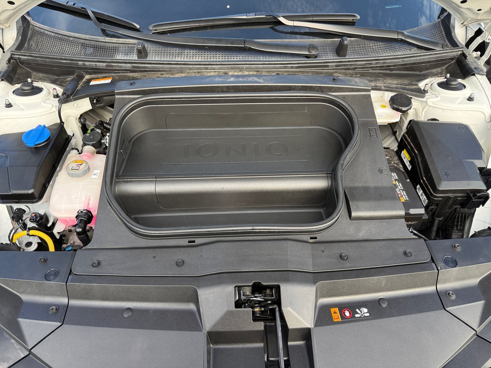 Used 2024 White Hyundai Limited image 20