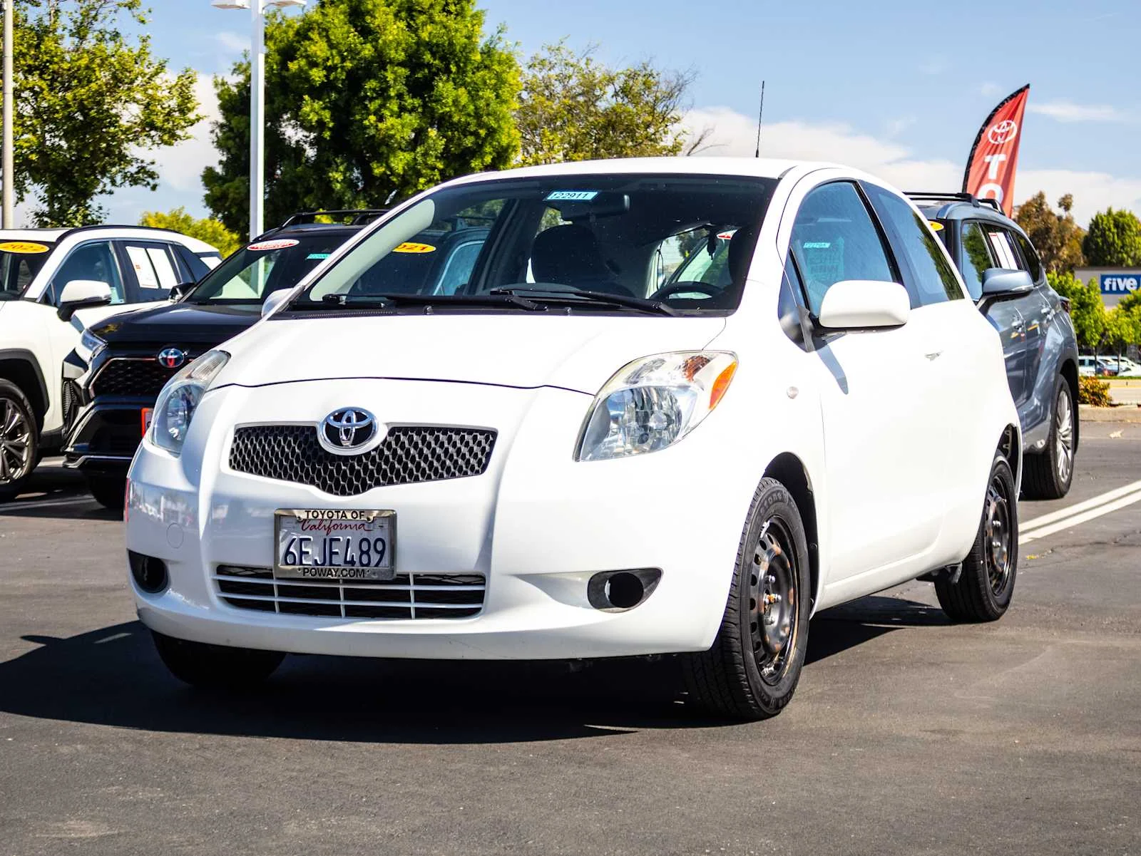 Used 2008 Polar White Toyota  image 3
