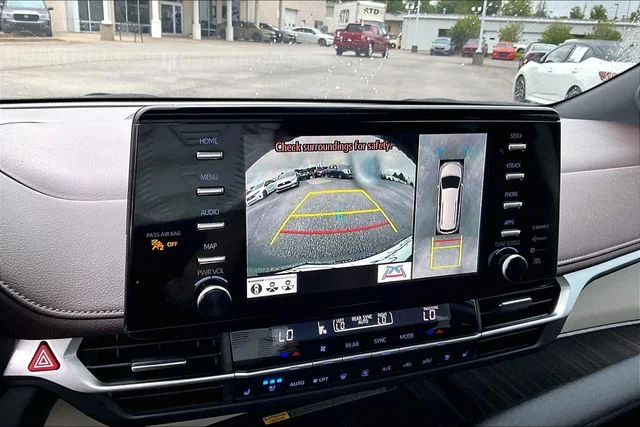 Used 2023 Silver Toyota Platinum image 13