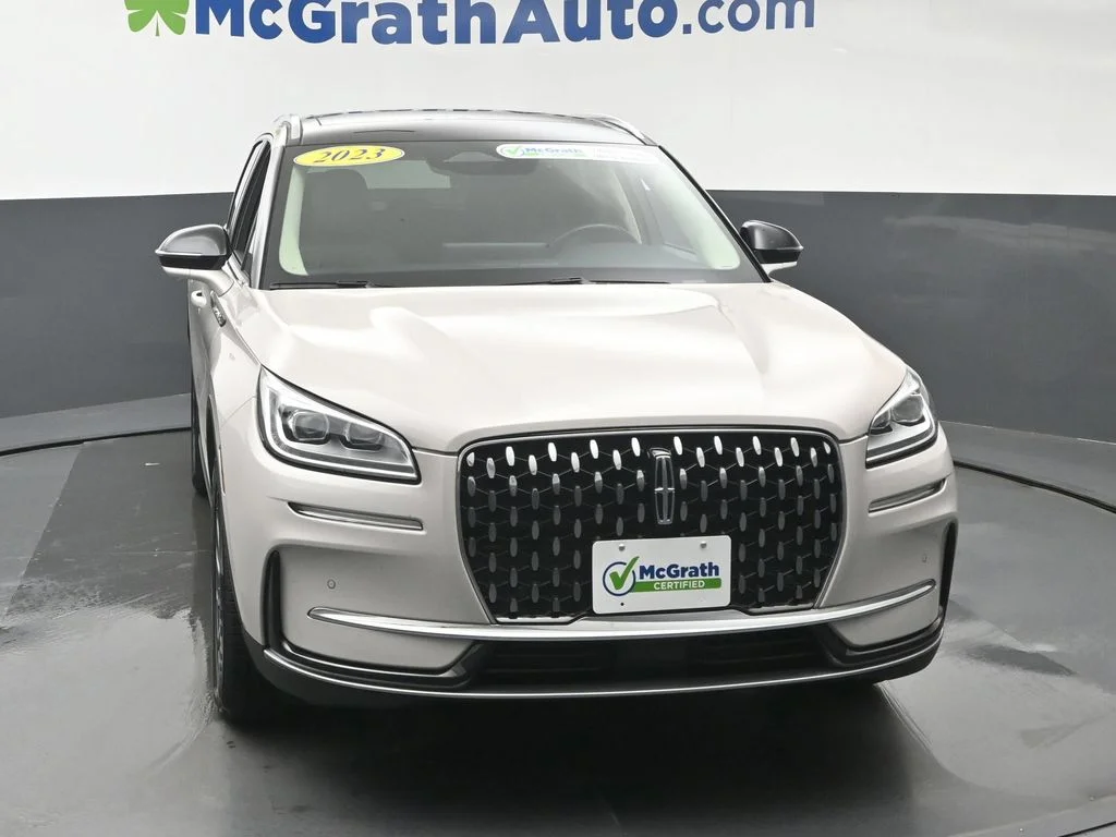 Used 2023 White Lincoln Reserve image 5