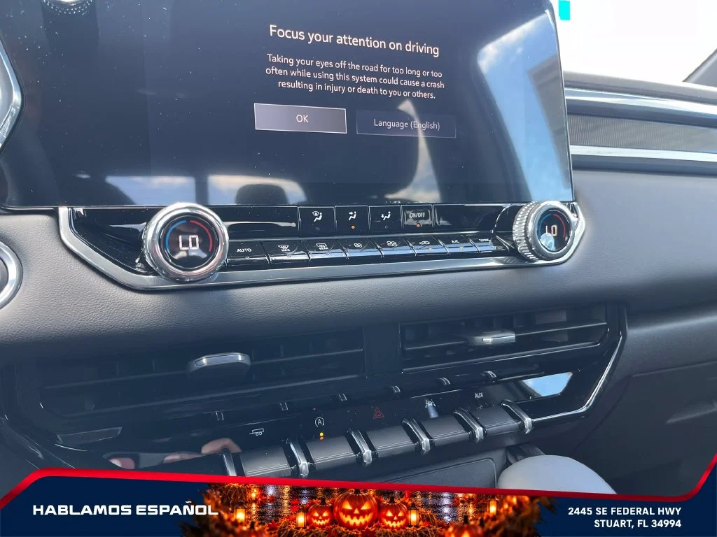 New 2026 Sterling Metallic GMC Elevation image 29