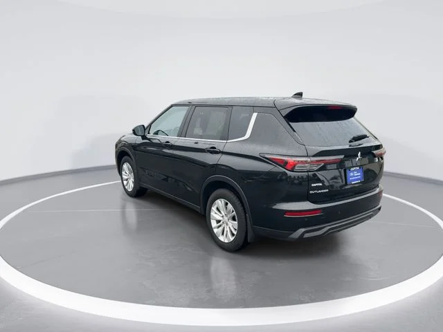Used 2025 Black Mitsubishi ES image 5
