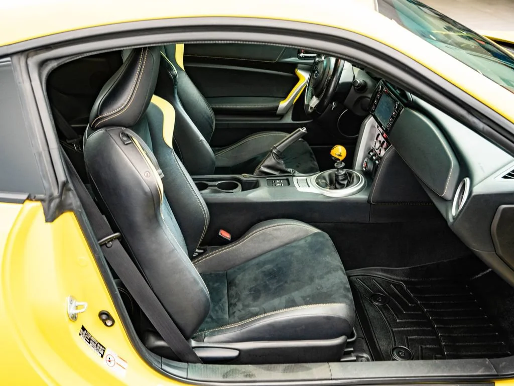 Used 2017 Charlesite Yellow Subaru Series.Yellow image 23