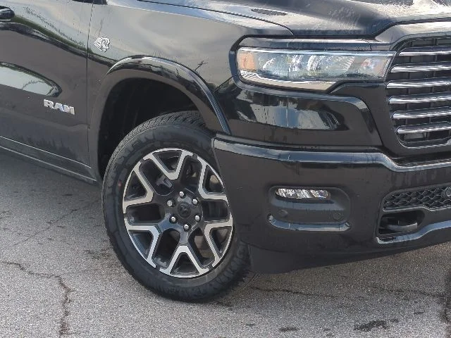 New 2026 Diamond Black Crystal Pearl-Coat Exterior Paint RAM Laramie image 2