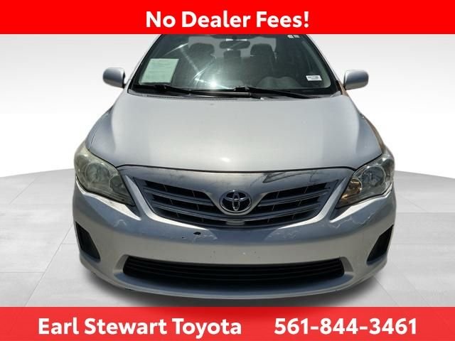 Used 2013 Silver Toyota LE image 9