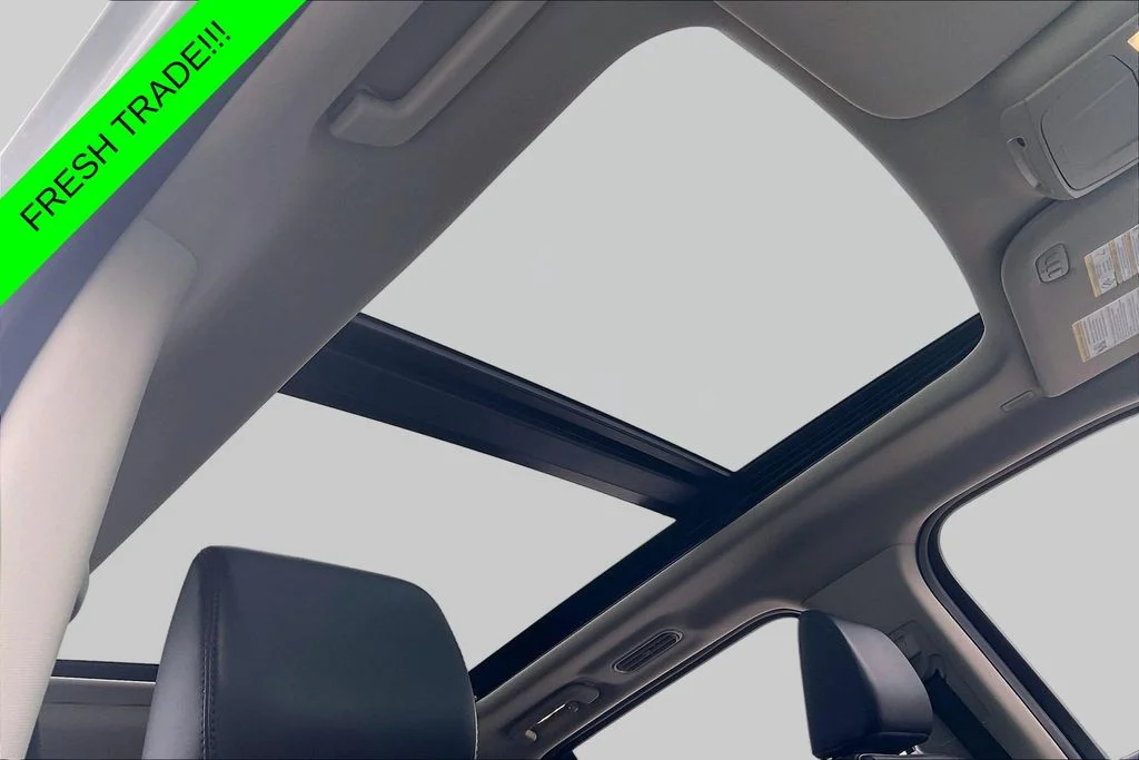 Used 2024 White Ford XLT image 27