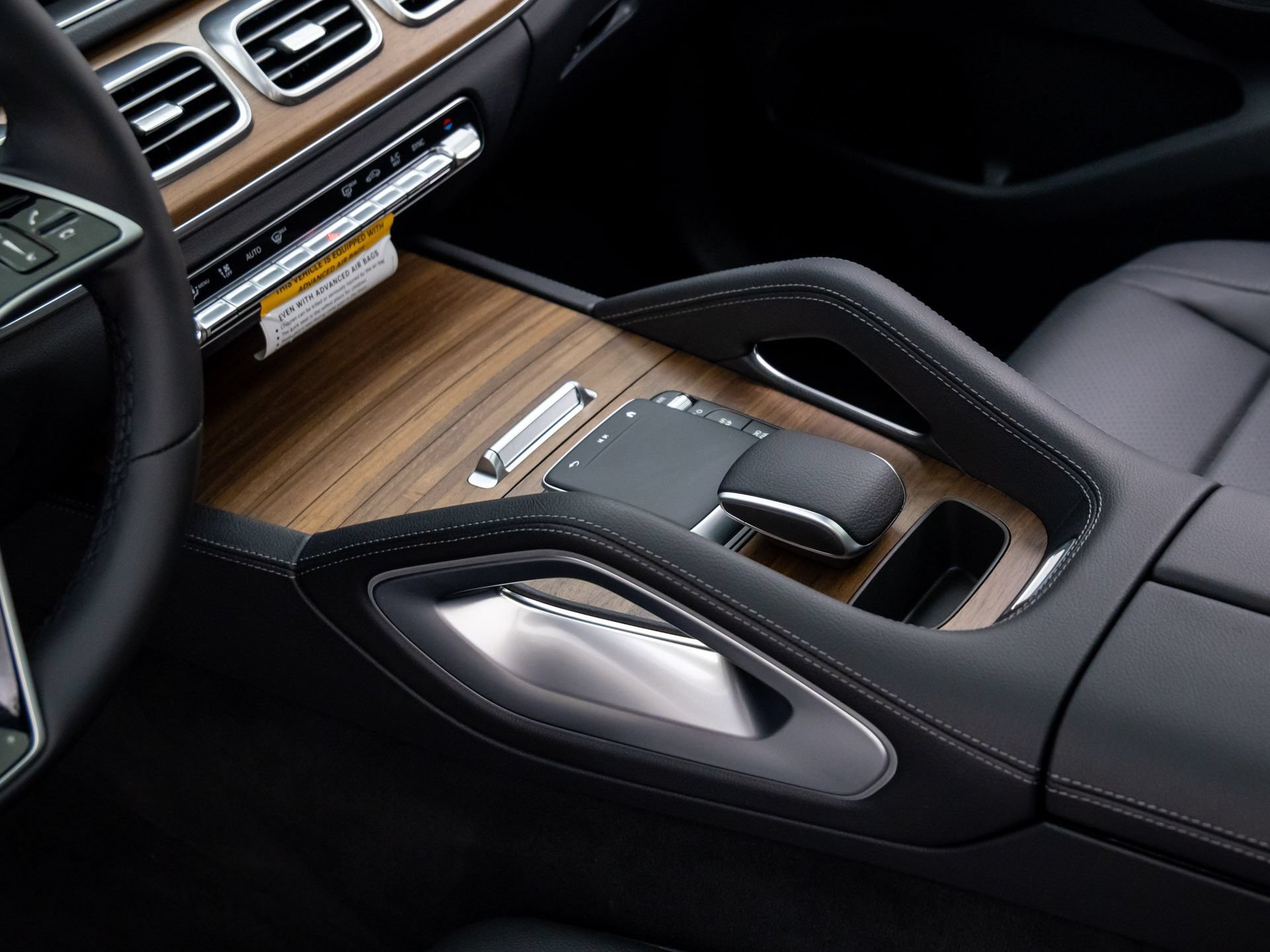 New 2026 Obsidian Black Metallic Mercedes-Benz GLE 350 image 50
