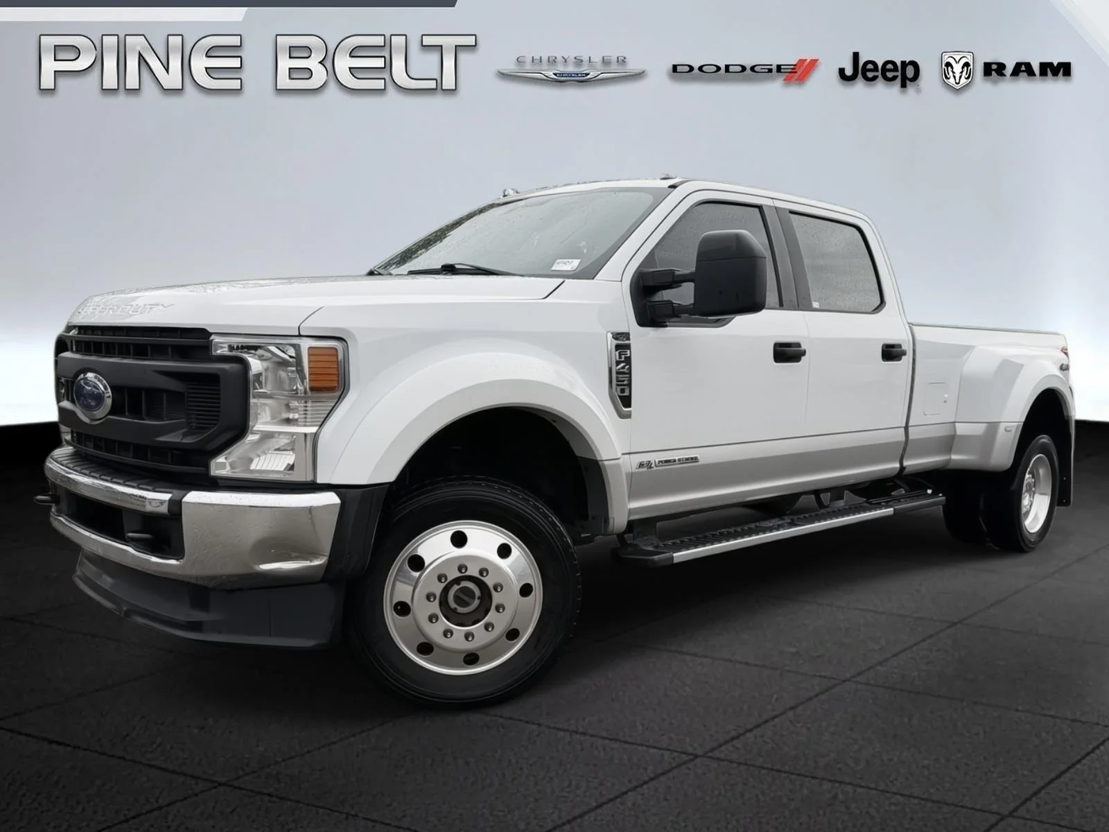 2022 Ford F-450 XL 4x4 Crew Cab 8' Box DRW's photo
