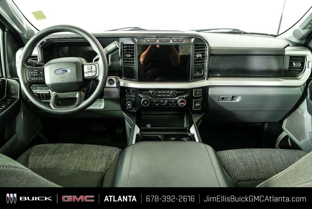 Used 2024 Oxford White Ford XLT image 19