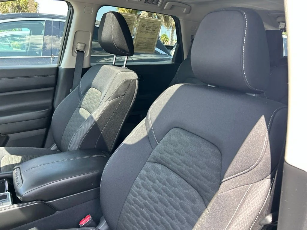 Certified Used 2025 White Nissan SV image 23