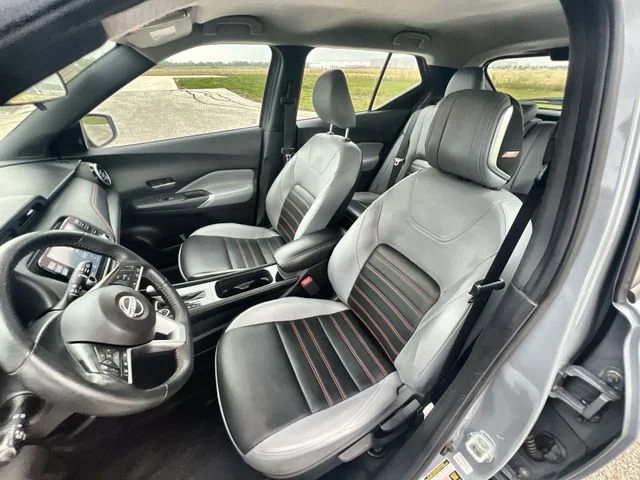 Used 2023 Gray Nissan SR Xtronic CVT image 18