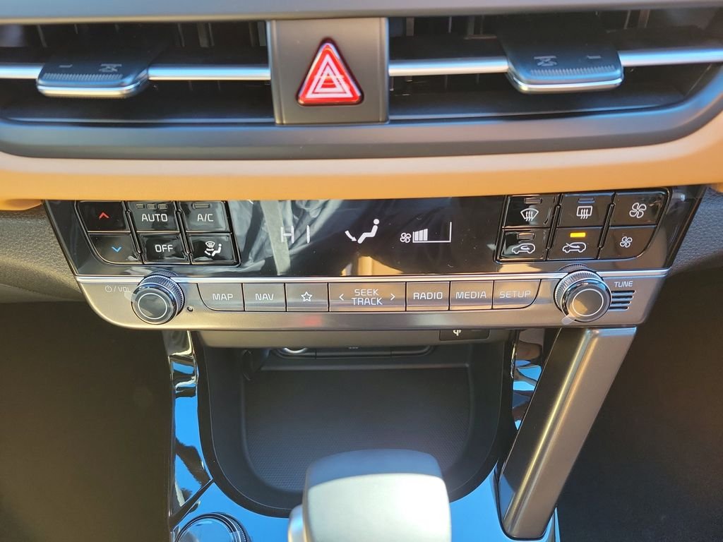 New 2026 Black Kia EX image 35