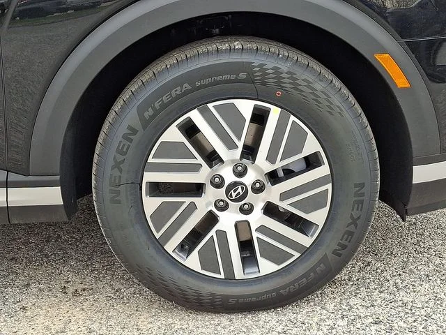New 2026 Black Hyundai SEL image 9