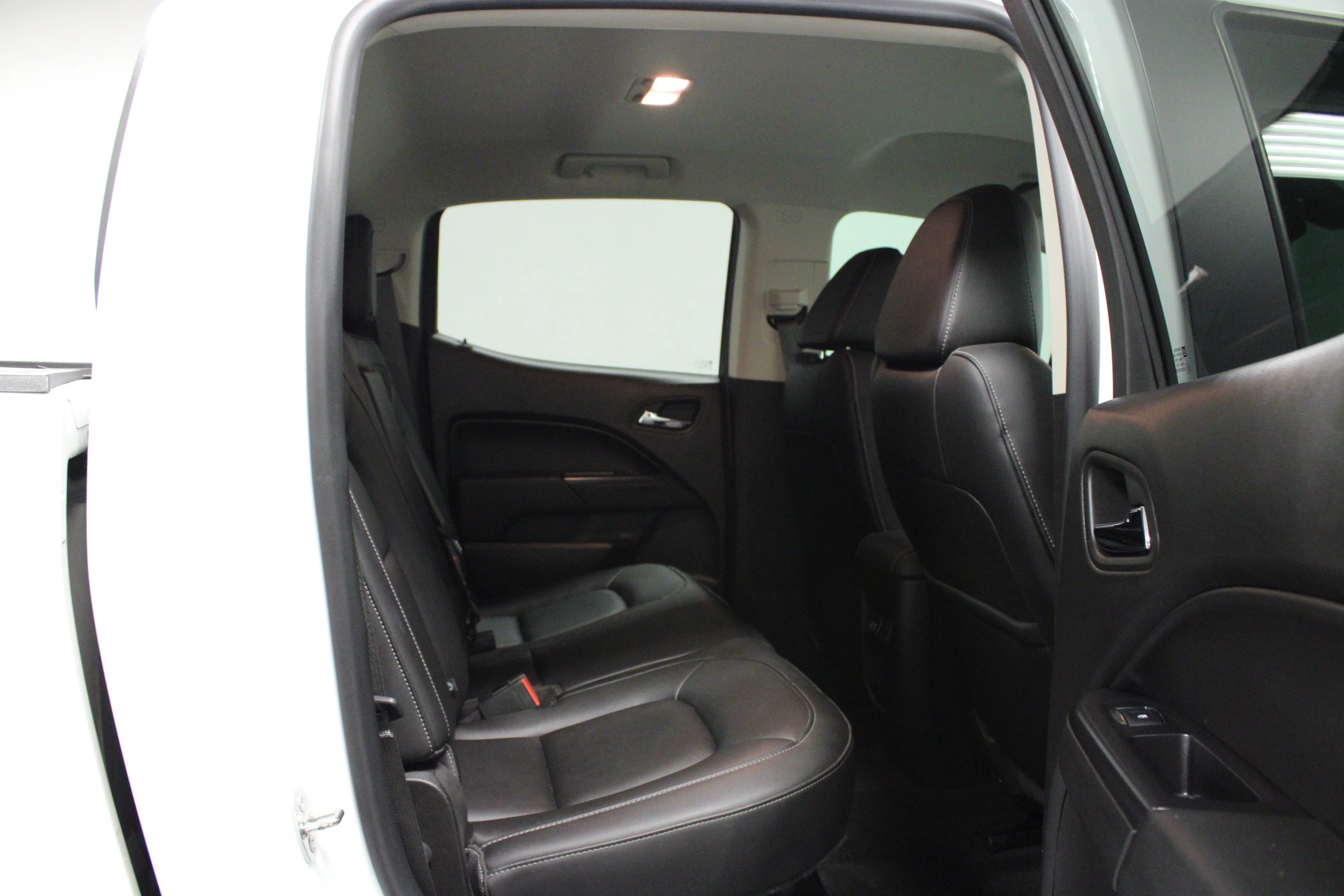 Used 2018 SUMMIT WHITE Chevrolet 4WD ZR2 image 15