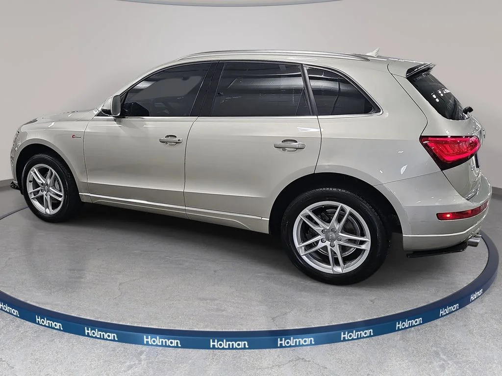 Used 2016 Silver Audi 2.0T Premium Plus image 9