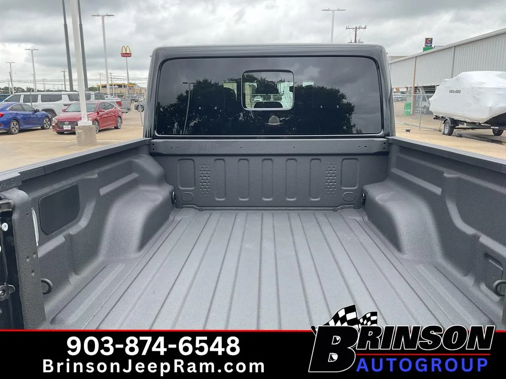 Used 2025 Black Clearcoat Jeep High Tide image 9