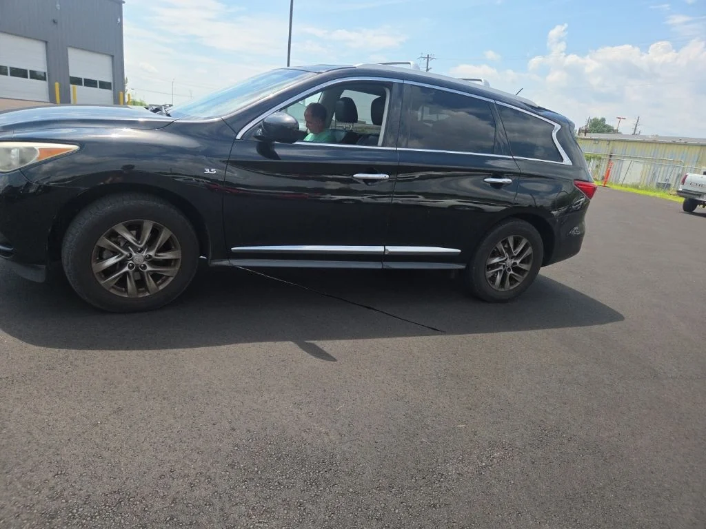 Used 2015 Black INFINITI Base image 5