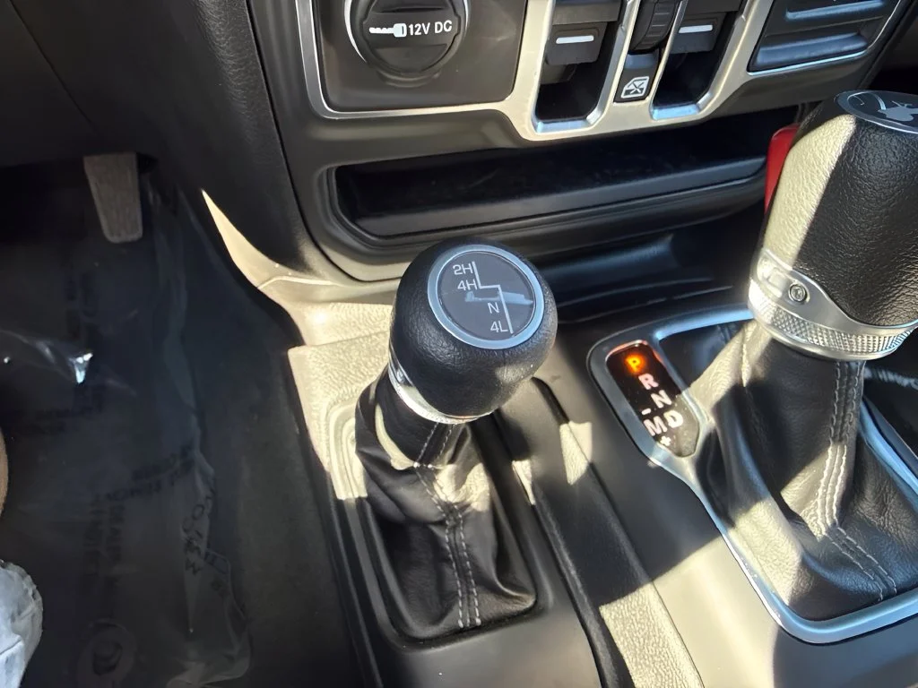 Used 2026 Gray Jeep Sahara image 22