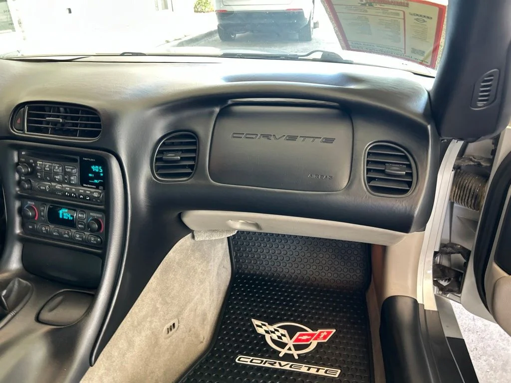 Used 2000 Silver Chevrolet Base image 22