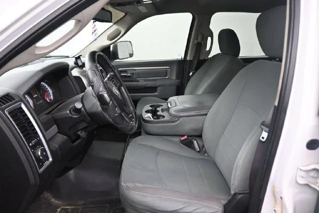 Used 2016 White Ram SLT image 22