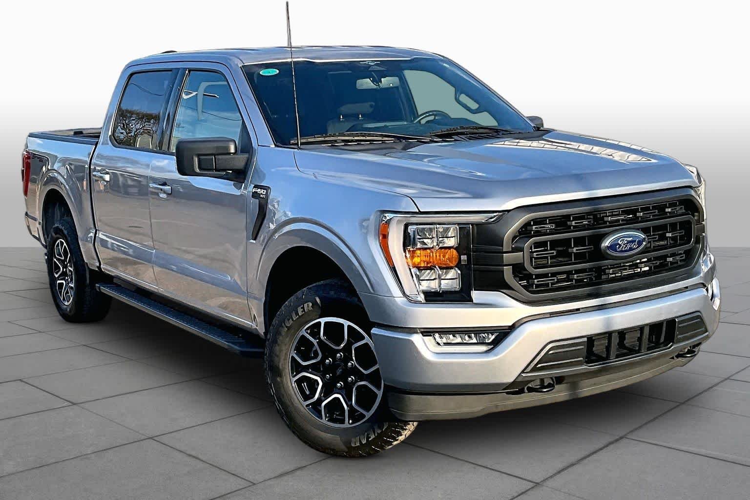 Certified Used 2023 Iconic Silver Metallic Ford XLT image 3
