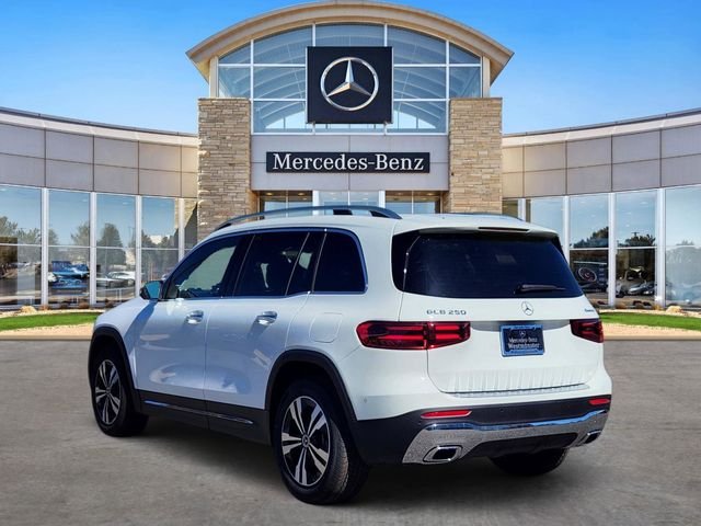 New 2026 Polar White Mercedes-Benz GLB 250 image 3