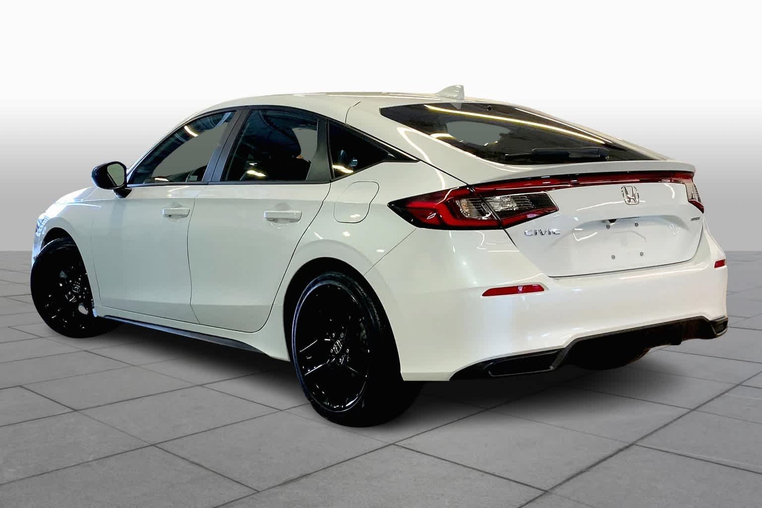 Used 2024 Platinum White Pearl Honda Sport image 22