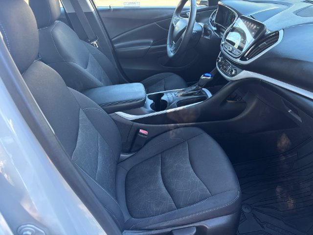 Used 2017 White Chevrolet LT image 14