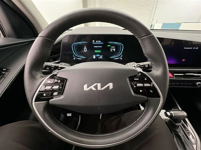 2023 Kia Niro EX Touring - Photo 29