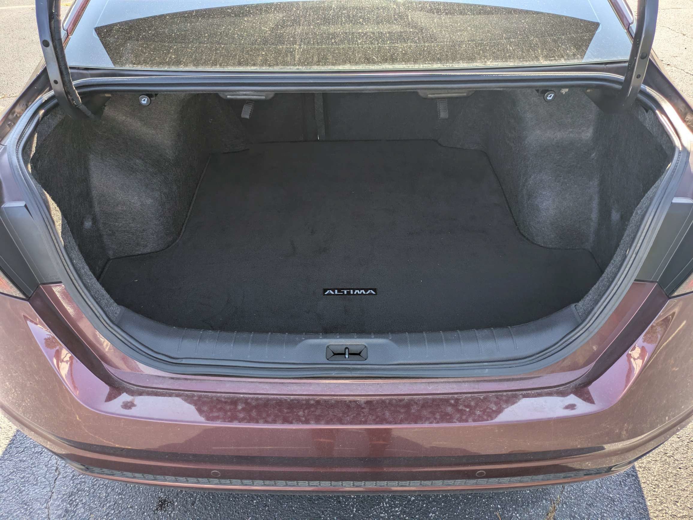 Used 2023  Nissan 2.5 SV image 9