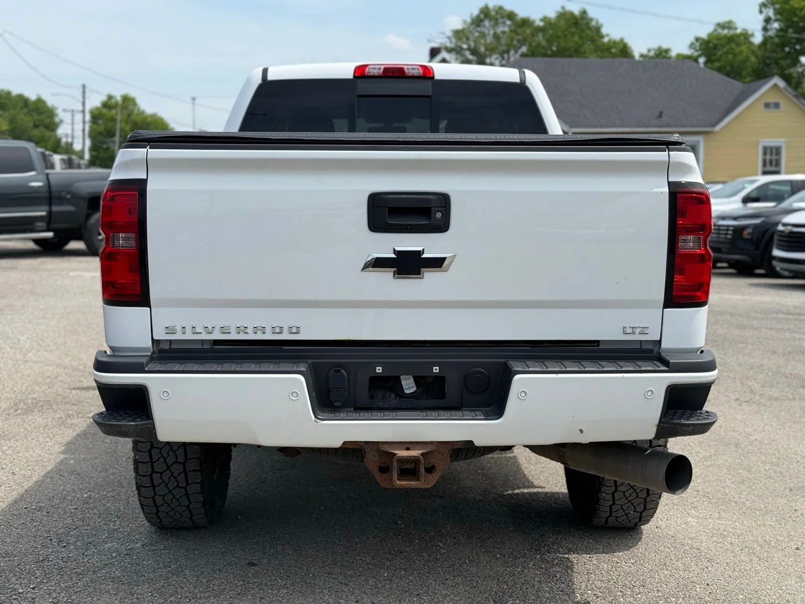 Used 2016 White Chevrolet LTZ image 7