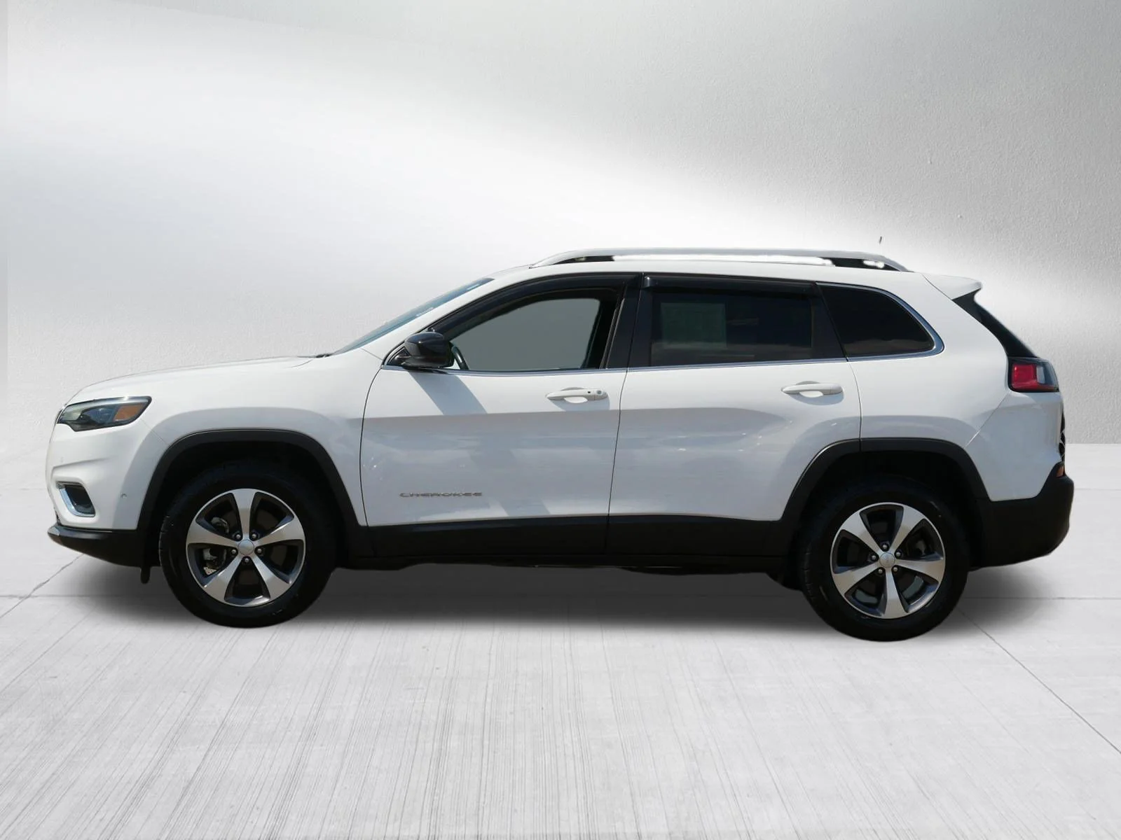 Used 2021 Bright White Clearcoat Jeep Limited image 4