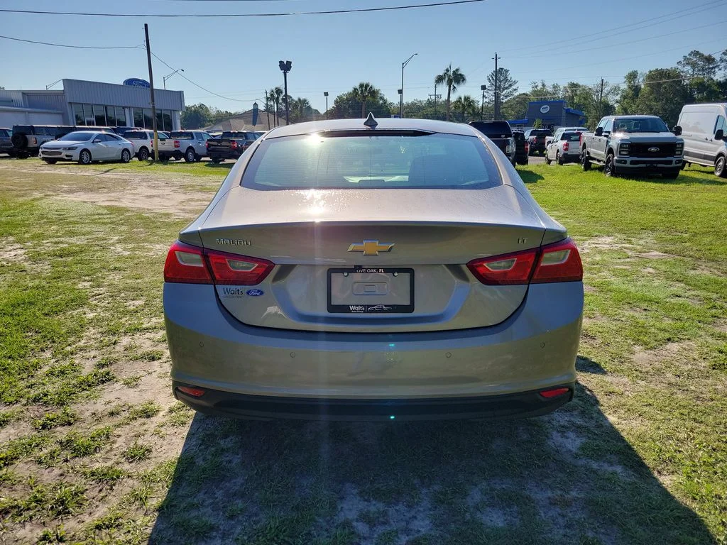 Used 2024 Mineral Gray Metallic Chevrolet LT image 10
