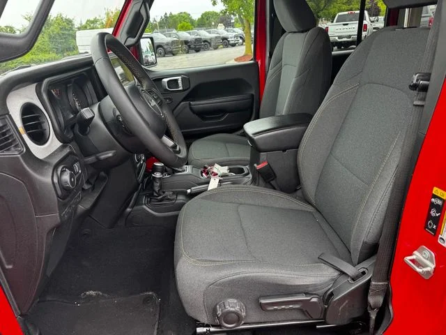 Used 2024 Red Jeep Sport S image 21