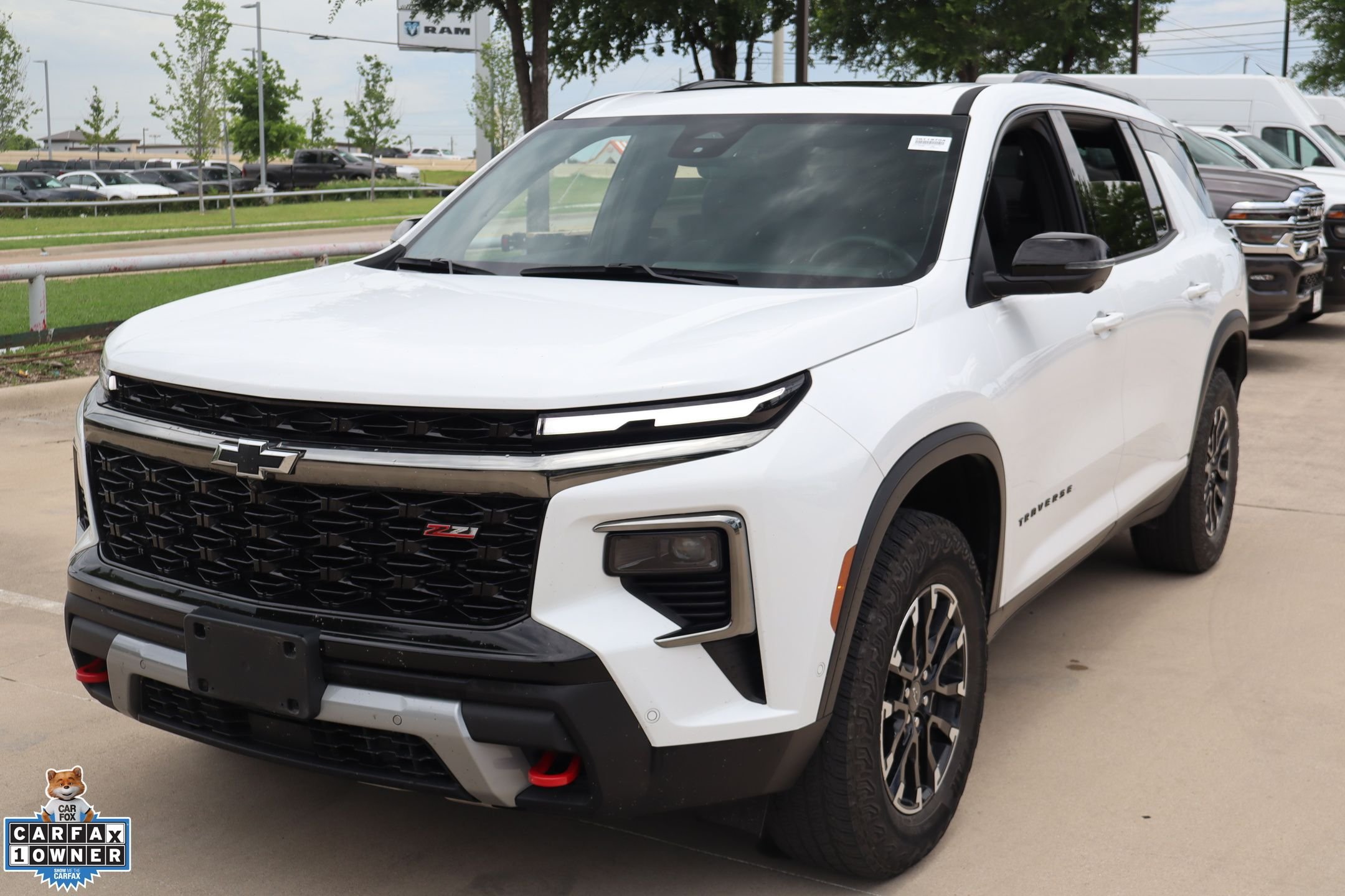 Used 2024 White Chevrolet Z71 image 8