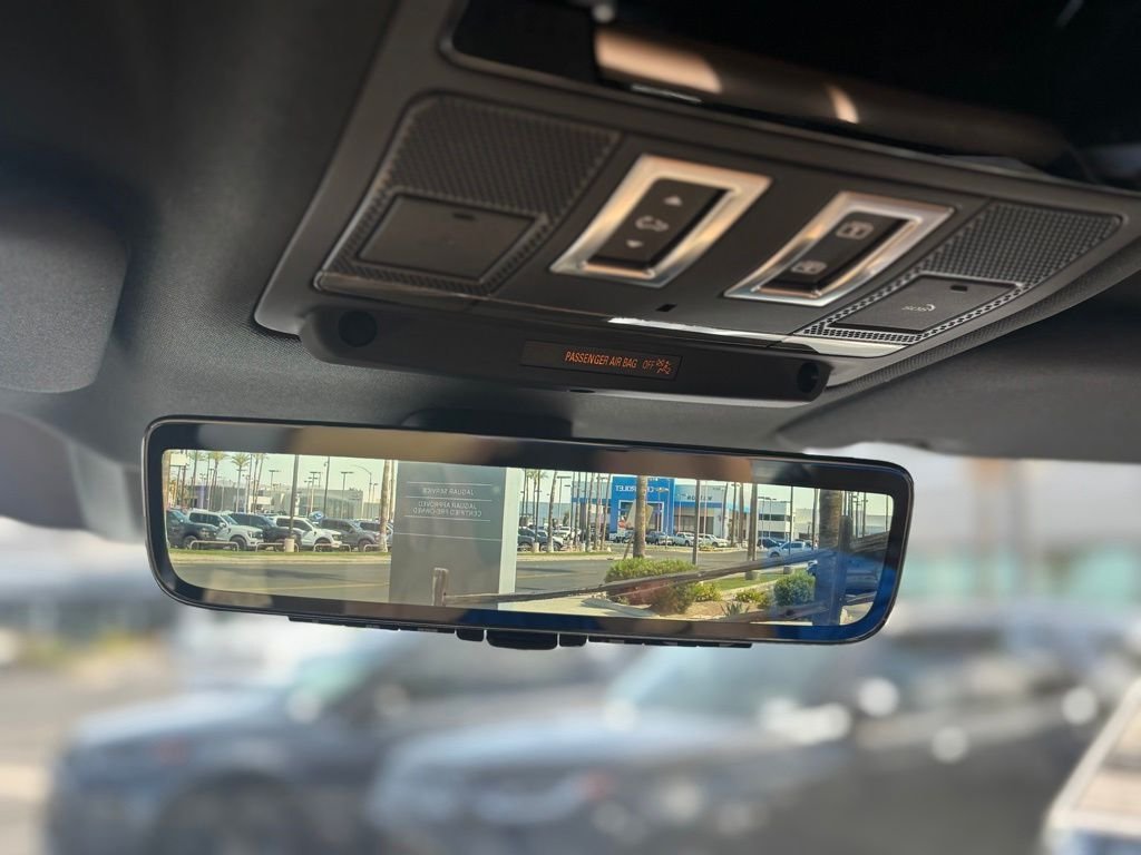 New 2026 Fuji White Land Rover X-Dynamic SE image 11