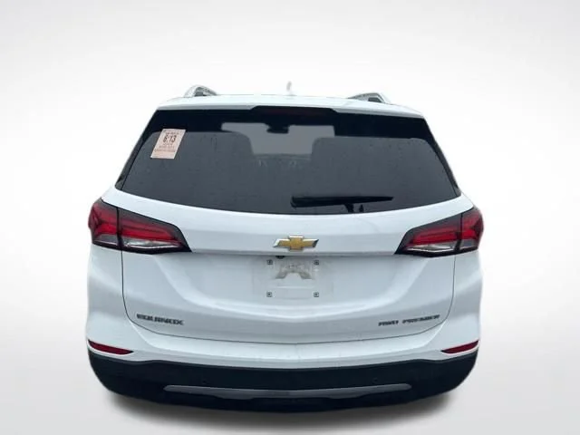 Used 2024 Summit White Chevrolet Premier image 4
